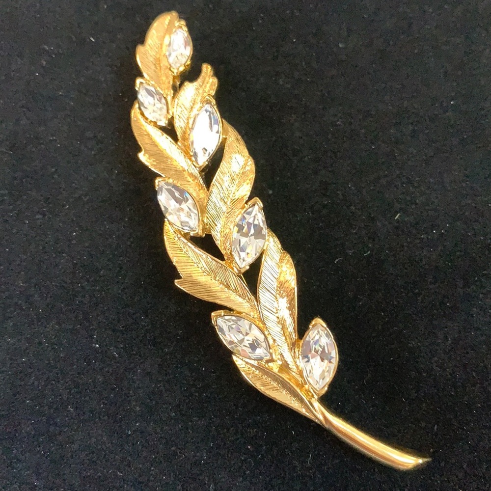 Trifari leaf and rhinestone pin